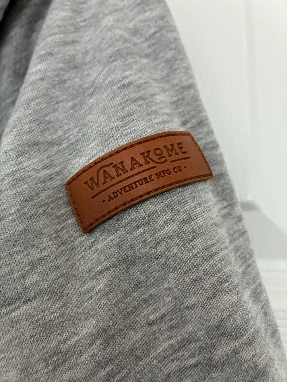 Wanakome Heather Gray Quilted-Collar Zip Hoodie with White Trim - Picture 4 of 5